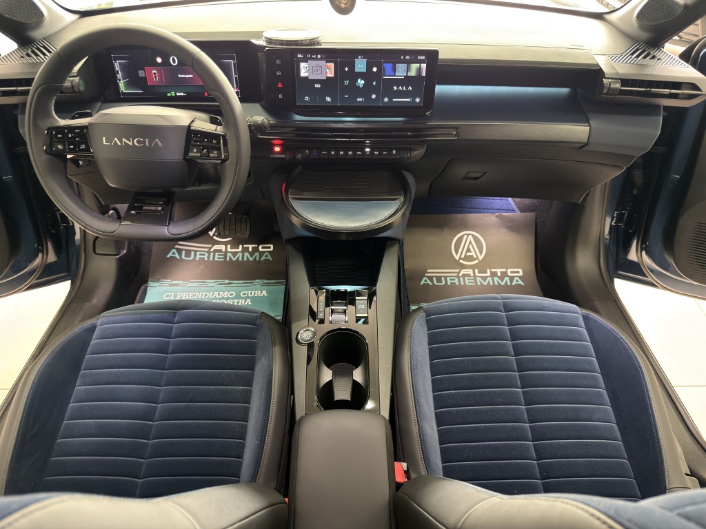 LANCIA YPSLON 1200 HYBRID 110 CV  EDIZIONE CASSINA 